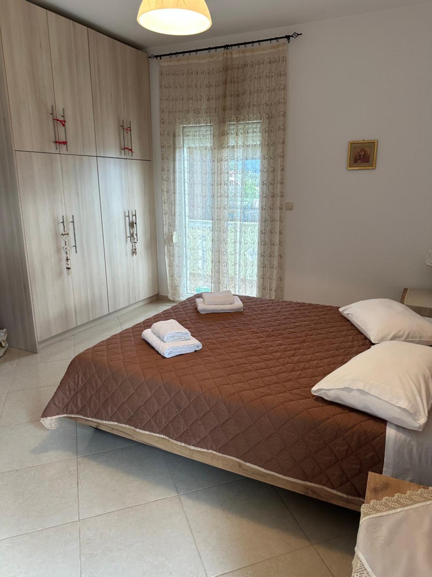 Breeze Holiday Home Koxare Екстер'єр фото